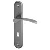 Klasické dverové kovanie do interiéru - štítková kľučka oválna na dvere.
Lakovaná povrchová úprava.
Rozteč 90 mm.
Kľučka je spojená so štítom. Bez vratnej pružiny a tŕňov proti pootočeniu.
Štíty sú priskrutkované skrutkami zhora na dvere.
Súčasťou balenia je materiál na montáž kľučky. 
Trieda používania kľučky je podľa výrobcu nižšia, to môžu byť napríklad kancelárie, reprezentatívne miestnosti, byty a domácnosti.
Dverné kovanie je dostupné vo všetkých prevedeniach kľúčov teda PZ, BB, WC variant a navyše aj variant kľučka/gule.