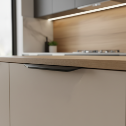 Úchytka na hranu dvierok...