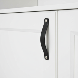 Kožená úchytka DOLCE / Čierna