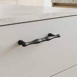 Úchytka RUNA / Čierna matná