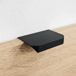 Úchytka na hranu dvierok PADOVA / Čierna matná