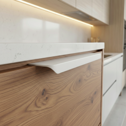 Úchytka na hranu dvierok...