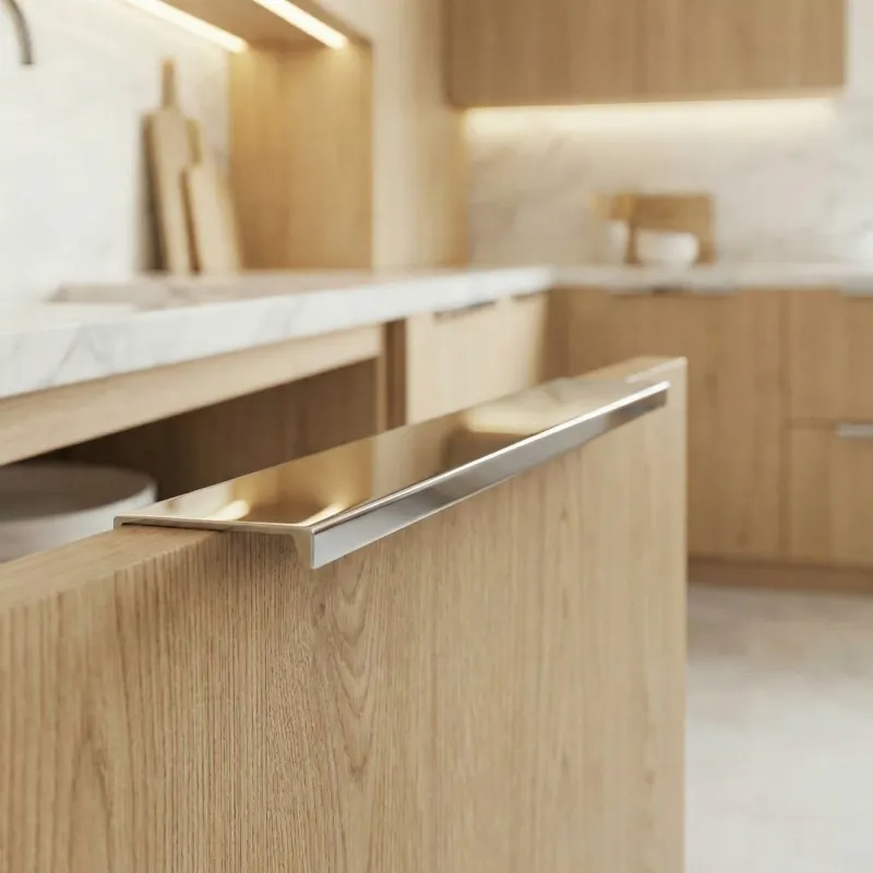 Úchytka na hranu dvierok DIAZ / Lesklý chróm