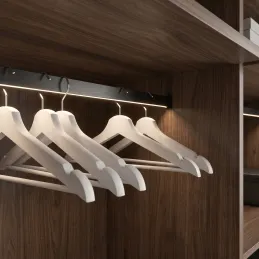 Vešiaková tyč SLIM na LED pásik s krytkou / Čierna