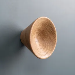 Drevená úchytka knopka APOLO / Dub lakovaný