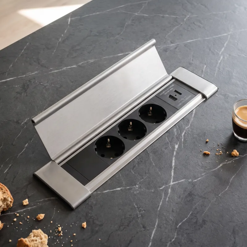 Interiérová zásuvková lišta SLIM BOX SCHUKO 3x 230V + USB / Nerez