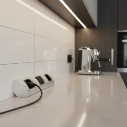 Interiérová zásuvková lišta CORNER SCHUKO 2x 230V s vypínačom / Hliník