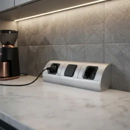 Interiérová zásuvková lišta CORNER SCHUKO 2x 230V s vypínačom / Hliník