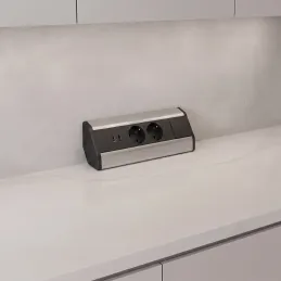 Interiérová zásuvková lišta CORNER SCHUKO 2x 230V + USB A-C / Nerez