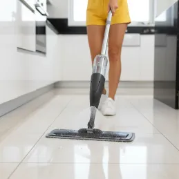 Univerzálny mop s rozprašovačom vody CLEANY 300ml