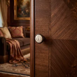 Úchytka knopka VIAMO CLOCK / Hnedá metalíza