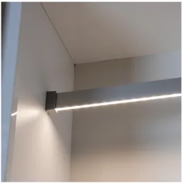 Vešiaková tyč SLIM na LED pásik s krytkou / Hliník
